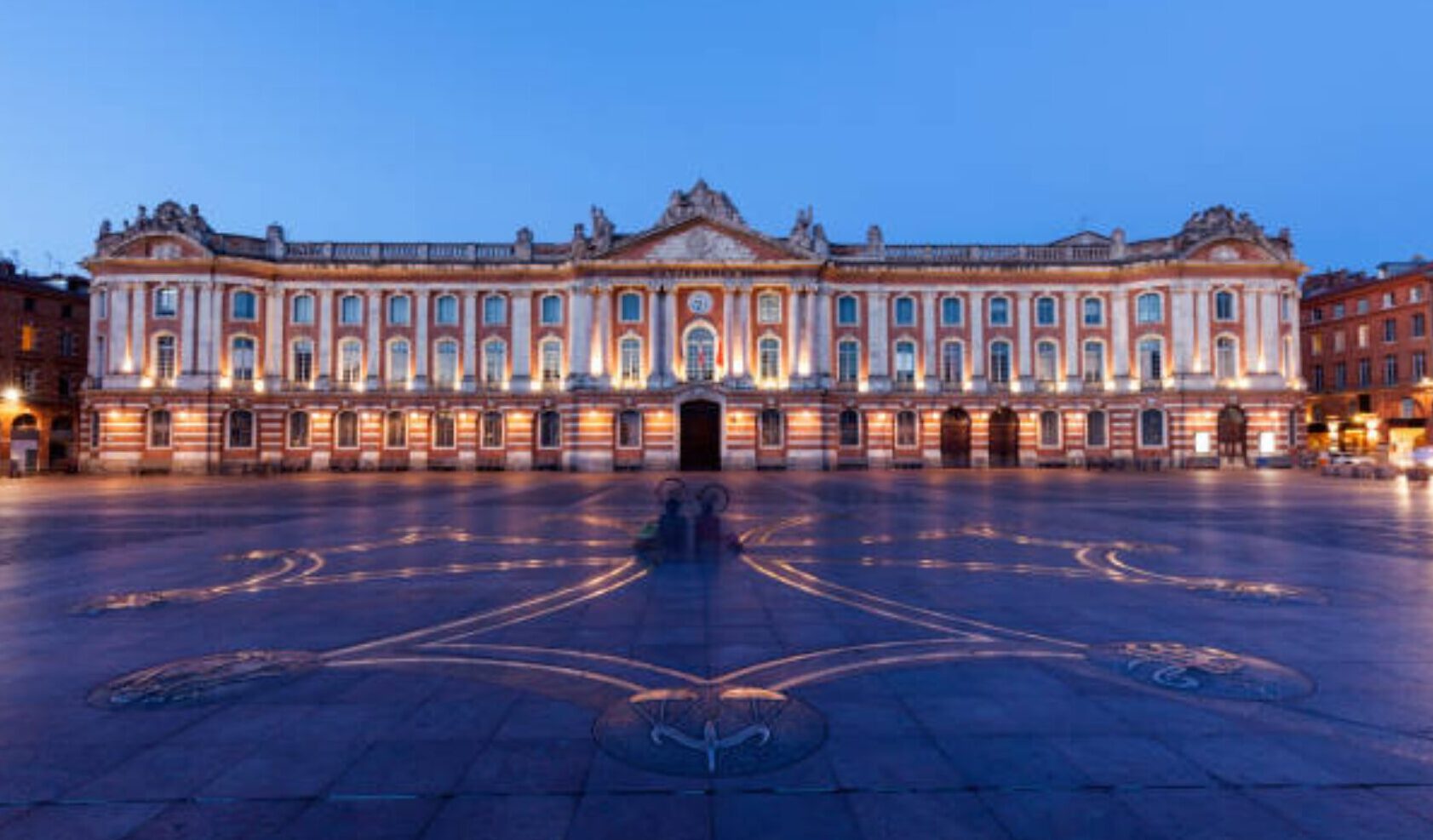 Palais de Justice Toulouse nuit Zanni Compagnie